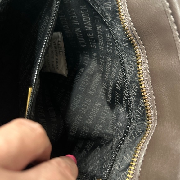 Steve Madden Satchel Bucket Bag Purse Brown Embossed Logo Chain Accent‎ - Picture 11 of 16